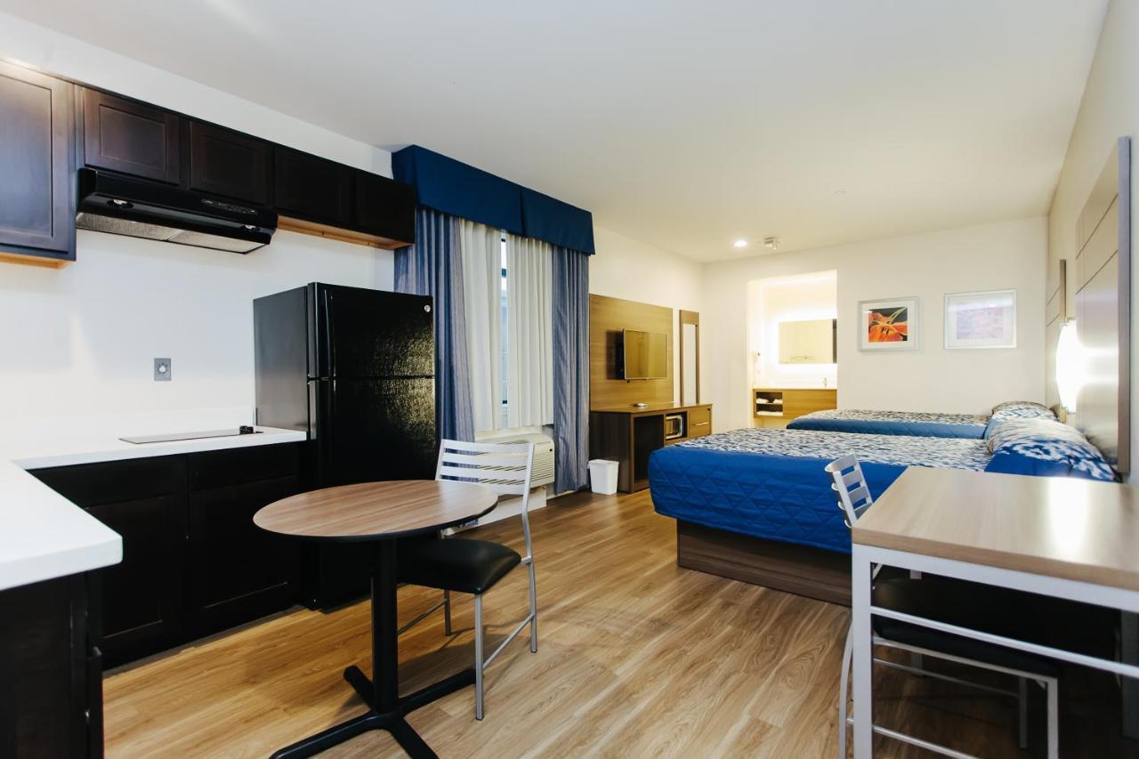 Palace Inn Blue City Centre Хьюстон Экстерьер фото